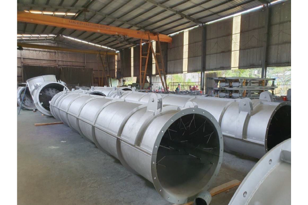 Giant piping